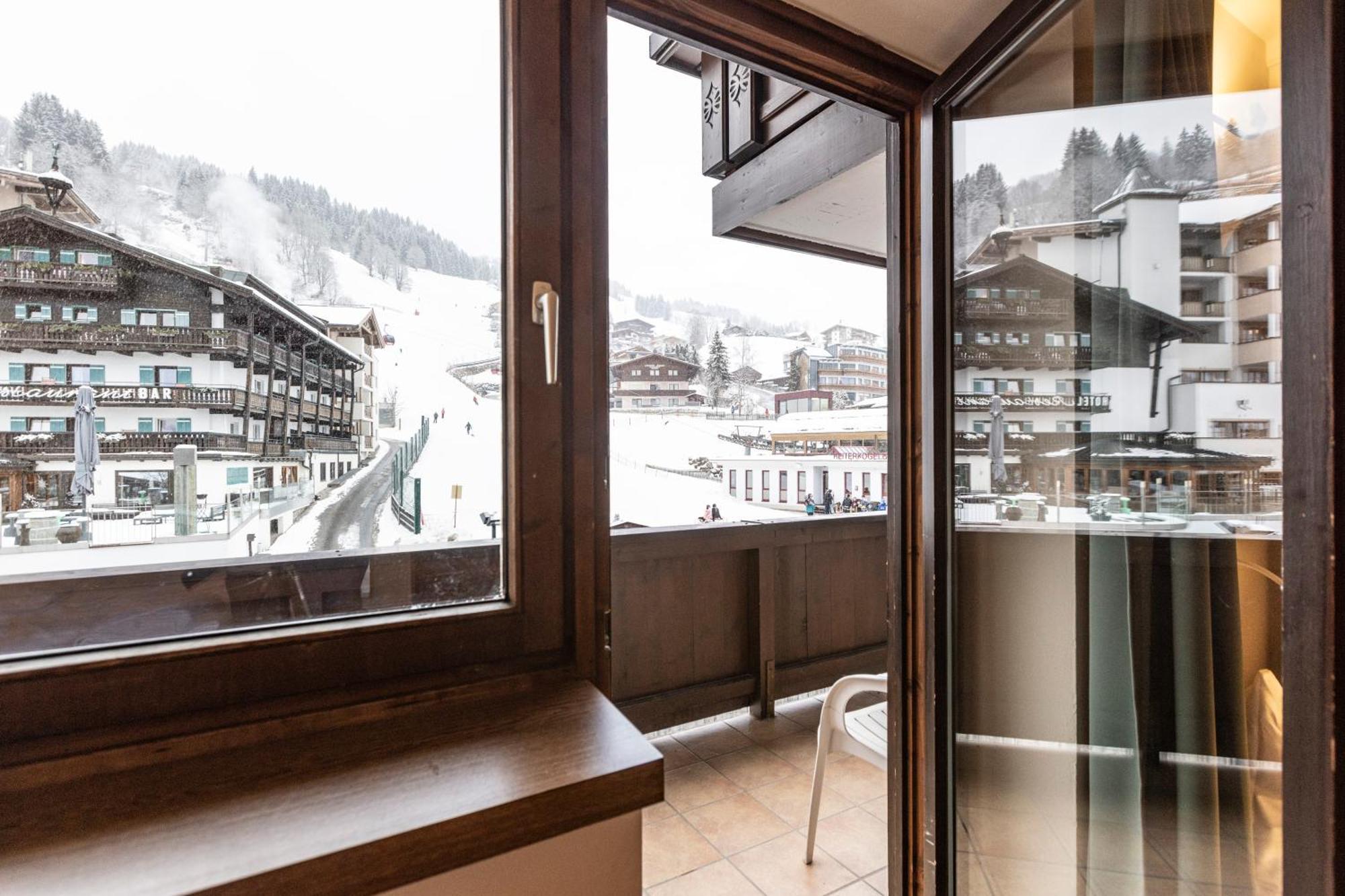 Hotel Pinzgauerhof Ski & Bike - Inclusive Evening Dinner Saalbach-Hinterglemm Exterior photo